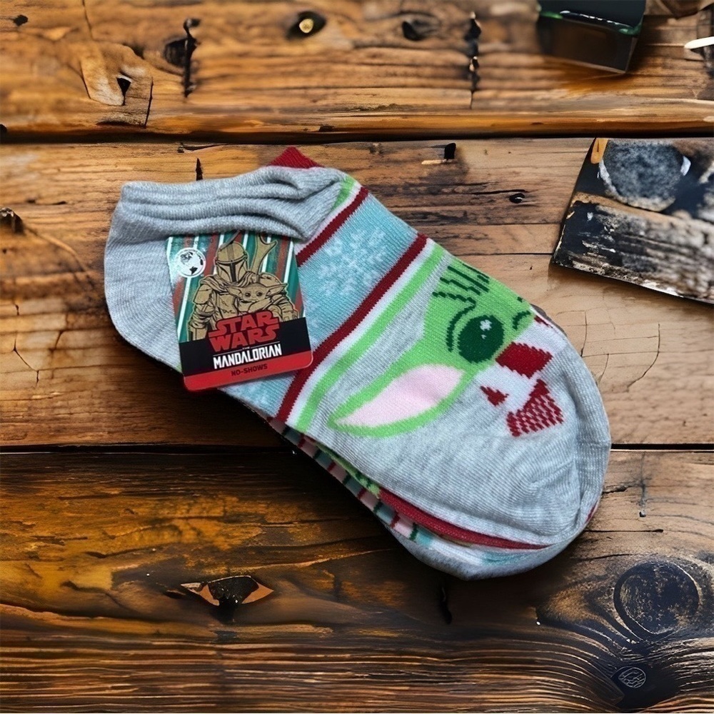 Star Wars Christmas Socks NEW 6 Pack Women’s Sz 4-10 Gray Green Disney